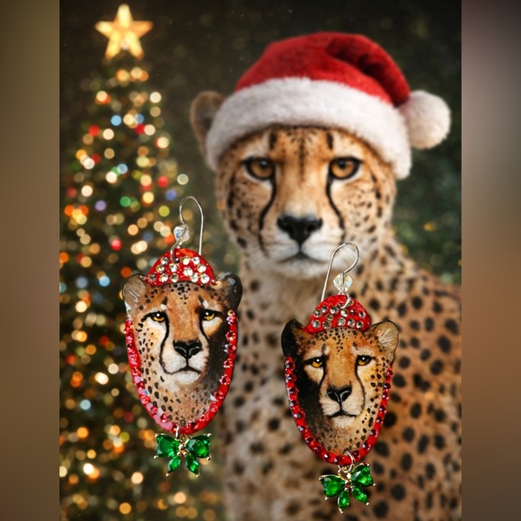 Jewelry - Beautiful hand painted cheetah holiday Christmas earrings, wreath unique gift